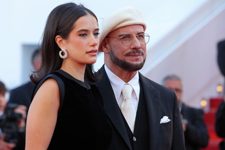 Tendência de estilo: John Travolta e Ella Bleu no Cannes 2026