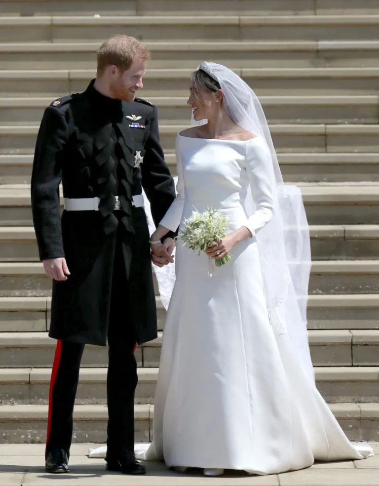 Tendência de estilo: Meghan Markle e Príncipe Harry celebram 8 anos