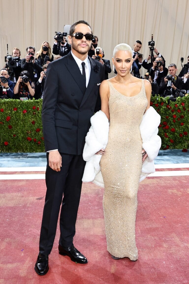 Tendência de estilo: Pete Davidson e Elsie Hewitt ajustam relacionamento