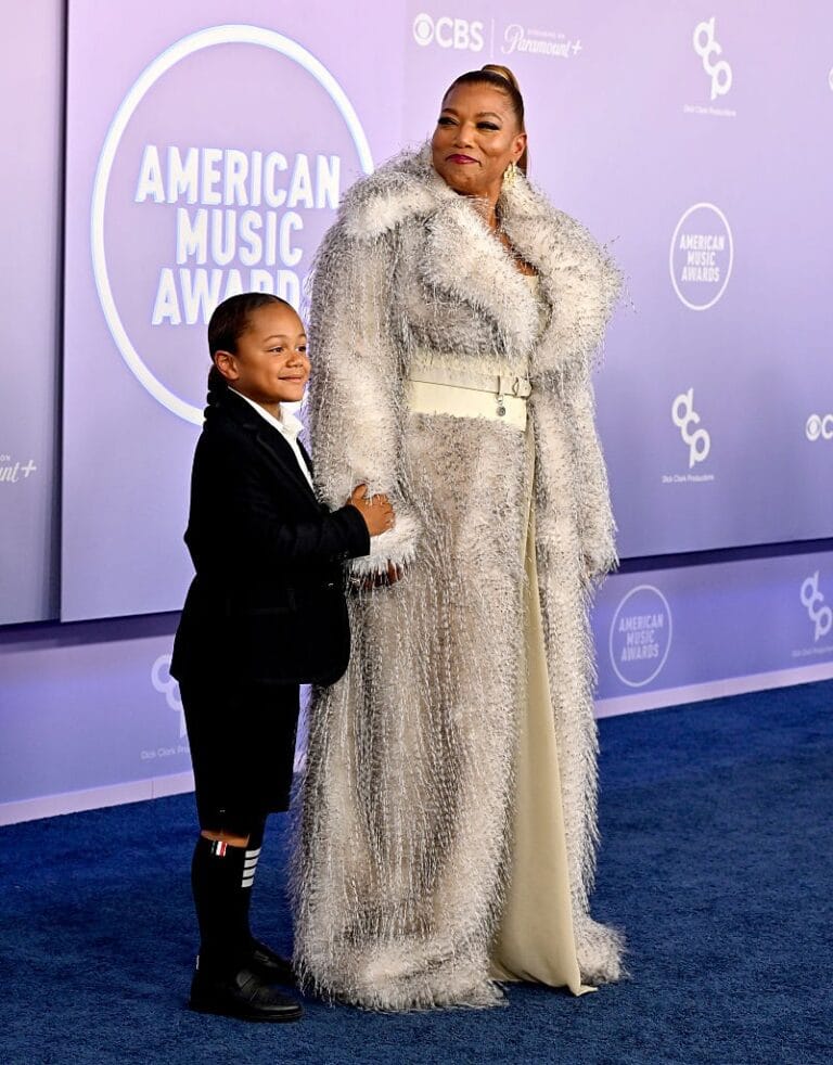 Tendência de estilo: Queen Latifah brilha no American Music Awards