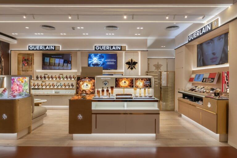 Tendência de moda: Guerlain inaugura boutique no Brasil