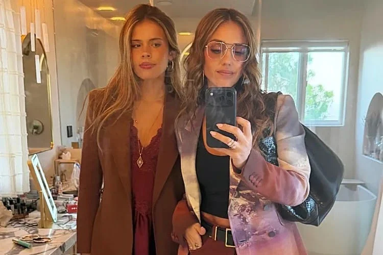 Tendência de moda: Jessica Alba e filha arrasam em looks na noite fashion