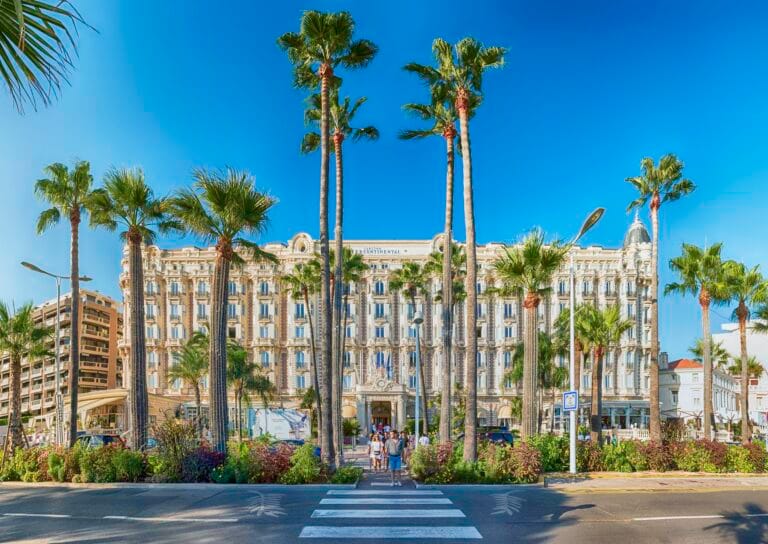 Tendências de moda em Cannes 2026: A-list na Riviera Francesa