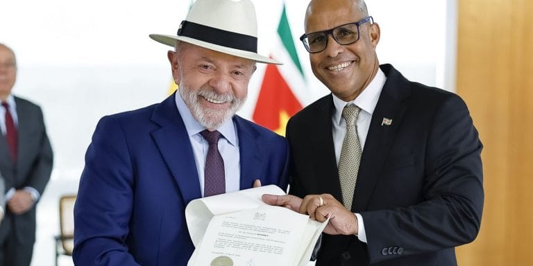 Turismo em Brasília: Lula recebe novos embaixadores