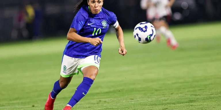 Viagem ao Brasil: Marta e seleção feminina em amistosos contra EUA