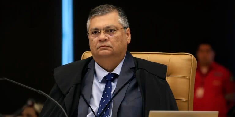Viagem de Mário Frias ao exterior: Câmara deve explicar