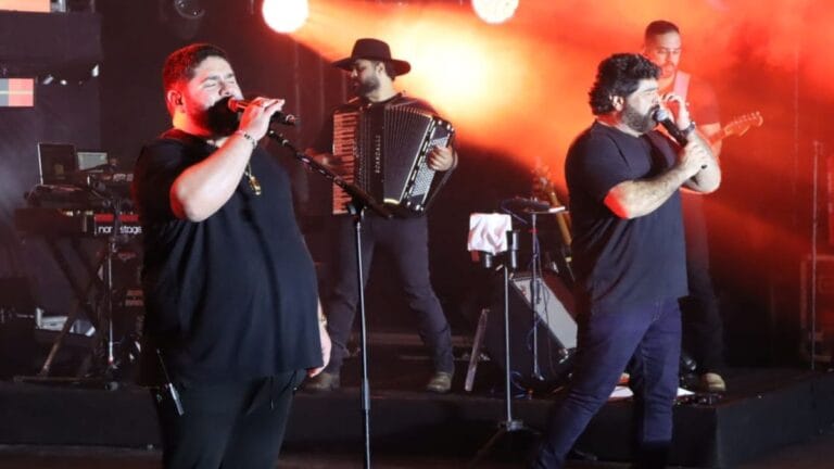 Viral: César Menotti & Fabiano no Festival Sertanejo do Hopi Hari
