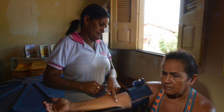 Aposentadoria especial para agentes de saúde é aprovada hoje na CCJ