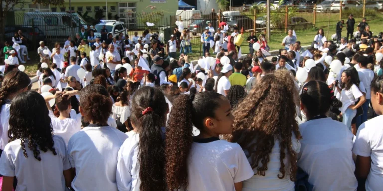Atualização: Congresso inclui política e direitos da cidadania na escola