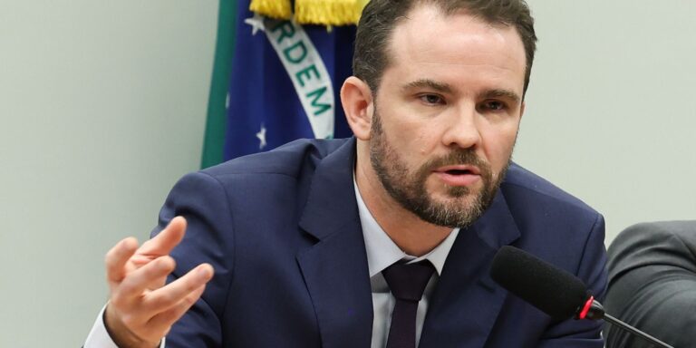 Atualização: Declaração do IR pode ser automática em três anos