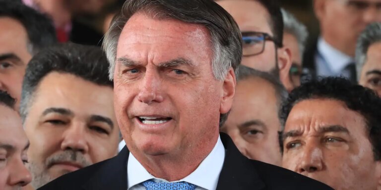 Atualização: Moraes autoriza defesa de Bolsonaro em depoimento sobre arma