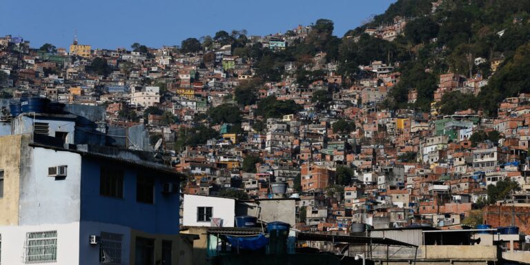 Atualização: Projeto de turismo em favelas do Rio para a Copa