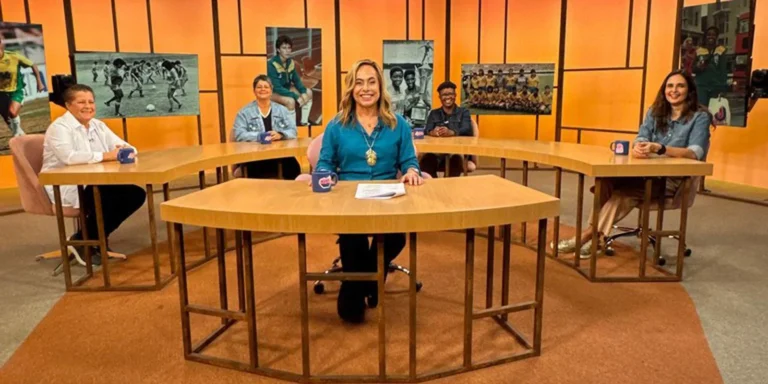 Atualização: Sem Censura recebe pioneiras do futebol um ano antes da Copa