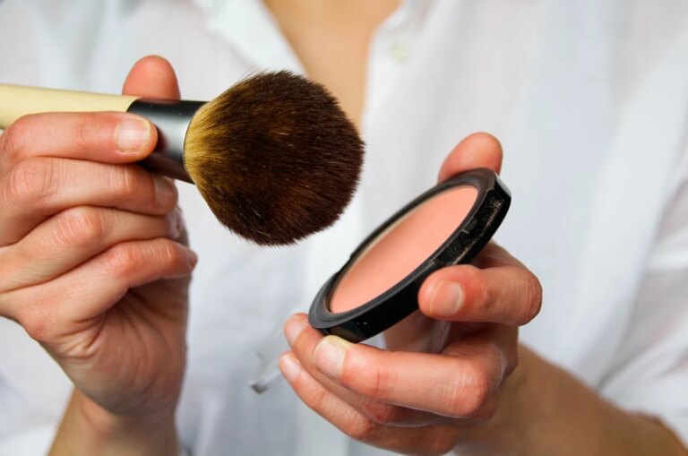 Blush de transição: disputa entre gigantes da beleza e tendências