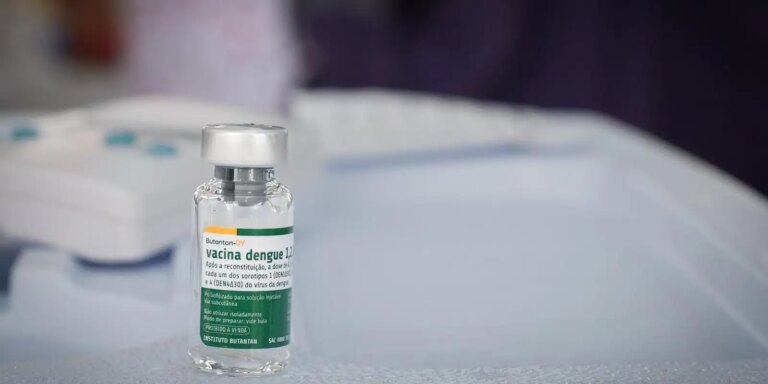 Butantan confirma estudo urgente sobre vacina da dengue em idosos