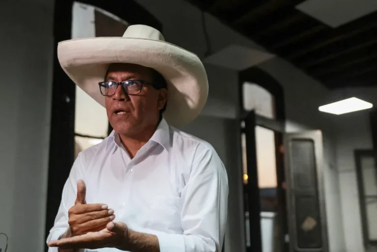 Candidato da esquerda no Peru enfrenta julgamento antes do 2º turno
