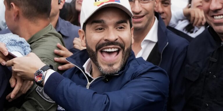 Candidato de direita La Espriella vence eleição na Colômbia agora
