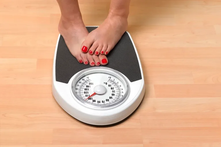 Comer menos não garante saúde e bem-estar, alerta nutri