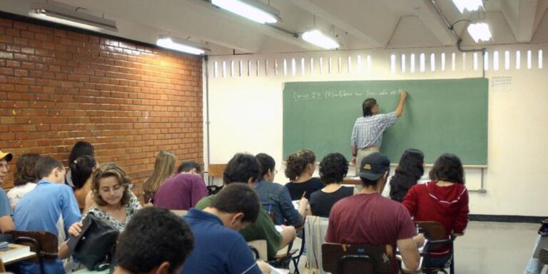 Fies do 2º semestre: prazo de adesão termina hoje