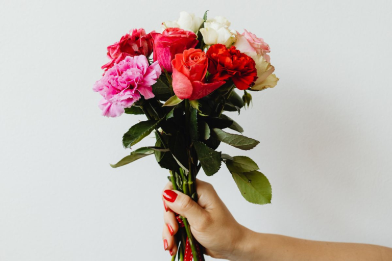 Flores perfeitas para presentear no Dia dos Namorados com estilo