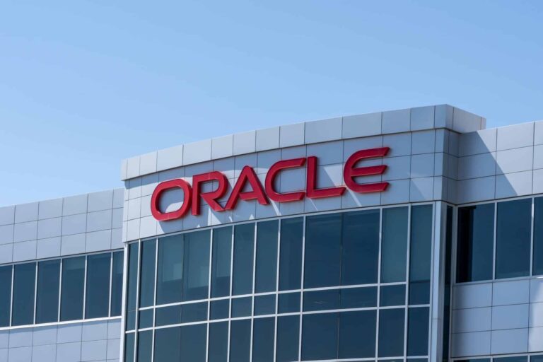 IA: Oracle demite 21 mil e foca em inovação tecnológica