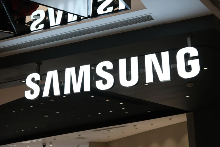 IA impulsiona empresa a superar a Samsung após crise financeira