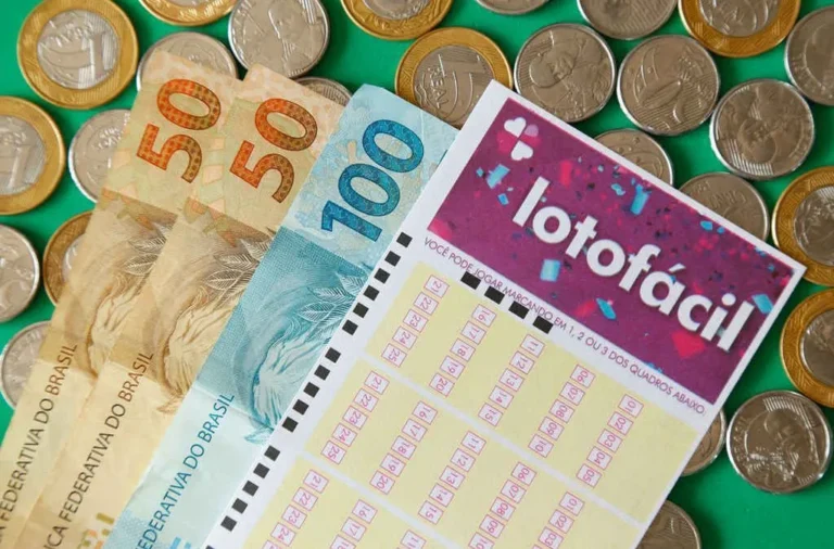 Lotofácil 3709: Confira as dezenas sorteadas nesta sexta-feira (12) em São Paulo