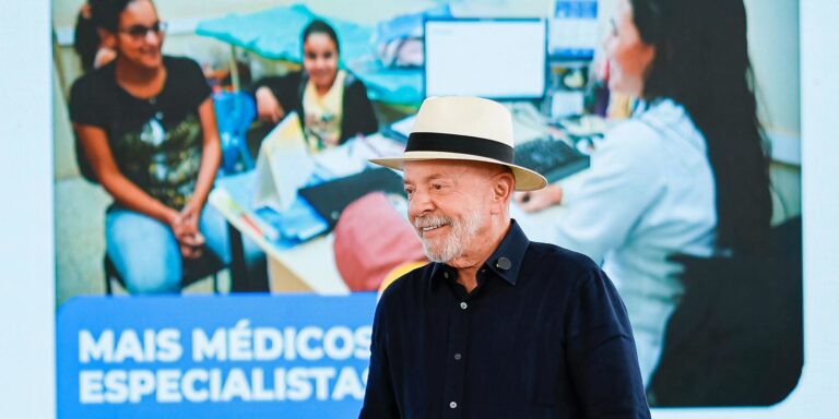 Lula responsabiliza clã Bolsonaro por ataque ao Pix hoje