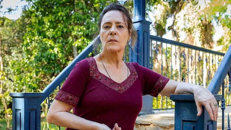 Novidade: Elizabeth Savala deixa Globo e assina com a Netflix