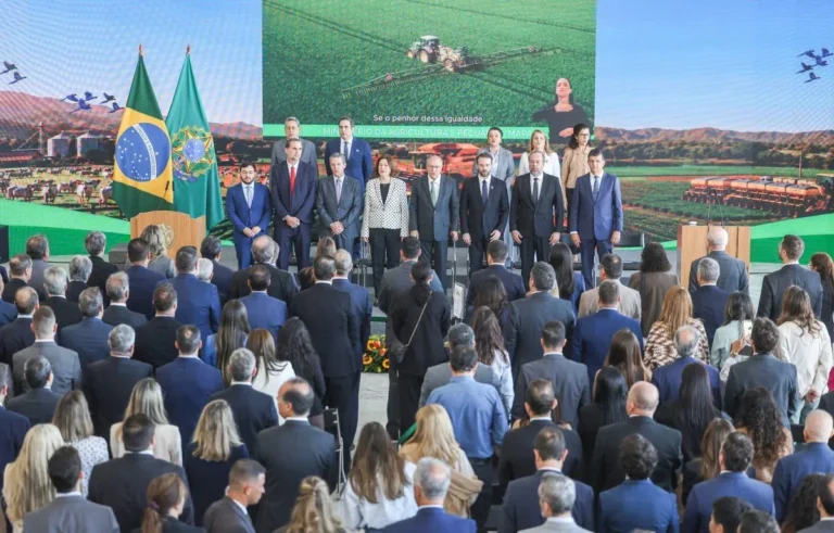 Plano Safra de R$ 525 bilhões é lançado por Lula para agricultura