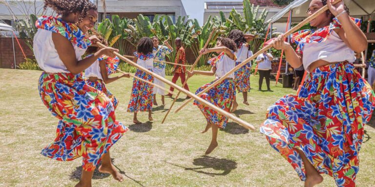 Quilombo mantém tradição centenária e resiste hoje no Brasil