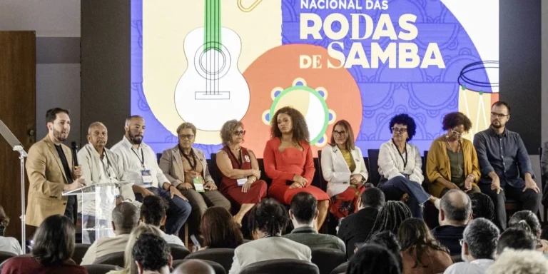 Sambistas discutem agora políticas públicas para cultura feminina