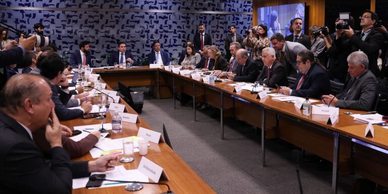 Urgente: governo retira urgência do fim da escala 6x1 na Câmara