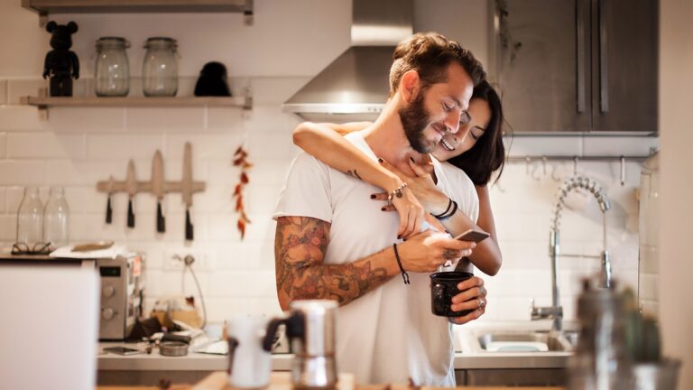 Wildflowering: tendência de relacionamento e bem-estar sem rótulos