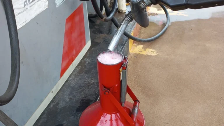 ANP realiza fiscalização em postos de combustíveis em Uberlândia e aplica 19 autuações em Minas Gerais