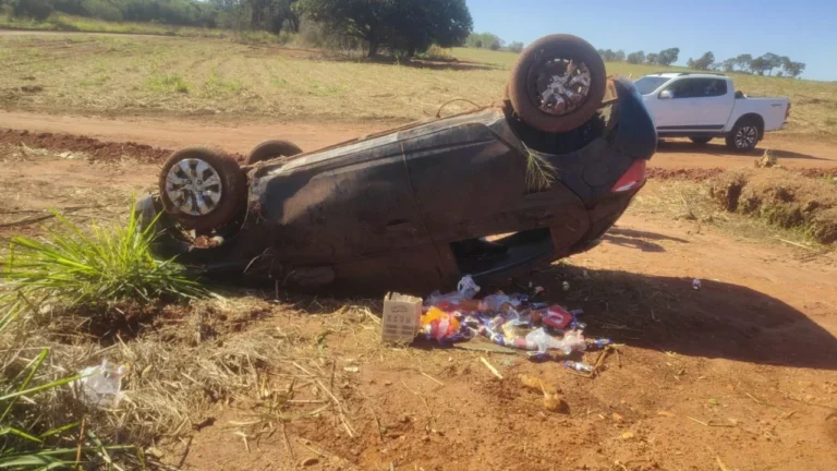 Adolescente ferido em capotamento na BR-364 é suspeito de furto de veículo