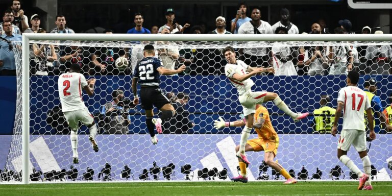 Argentina despacha Inglaterra e avança para a final hoje