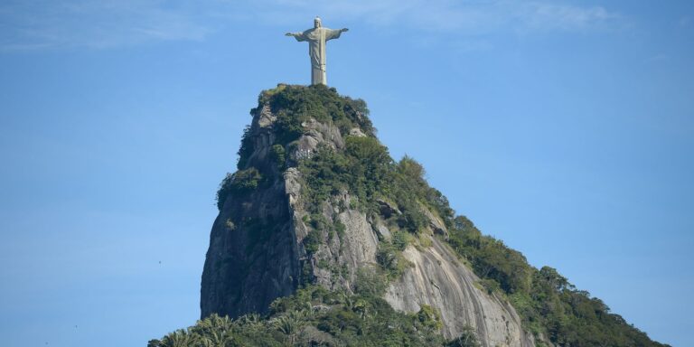 Atualização: Cristo Redentor ganha novas escadas e elevadores de acesso
