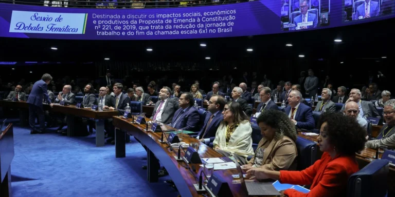 Atualização: Empresários criticam PEC 6x1 no Senado hoje