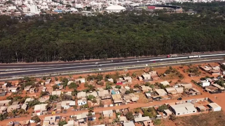 Audiência pública em Uberlândia discutirá regularização da Ocupação Fidel Castro para 1,5 mil famílias