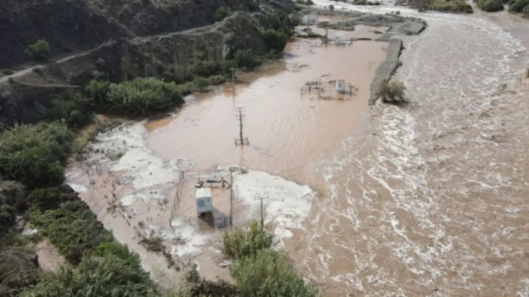 Chuva equivalente a quatro anos em apenas quatro dias causa danos bilionários; confira os locais afetados