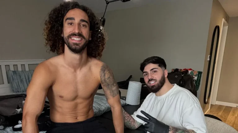 Cucurella cumpre promessa e tatua rosto do técnico Luis de la Fuente após conquista da Copa do Mundo de 2026