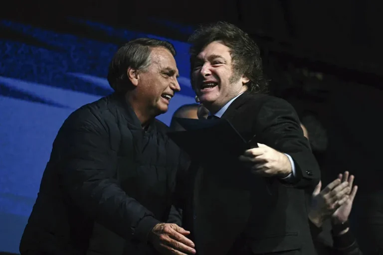 Decisão de Moraes nega visita de Milei a Bolsonaro