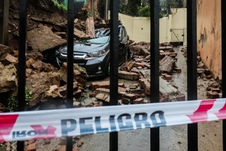Desastre no Chile: temporal isola 100 mil e causa 10 mortes