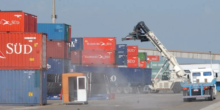 Exportações aos EUA crescem agora após tarifaço de Trump