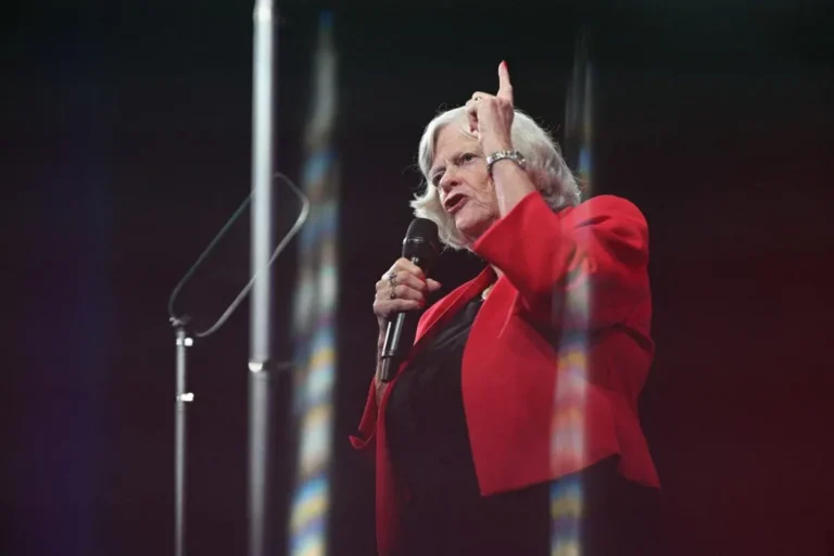 Guerra política: assassinato de ex-ministra eleva tensões no Reino Unido
