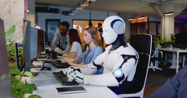 IA falha em tarefas e empresas recontratam humanos em 2023