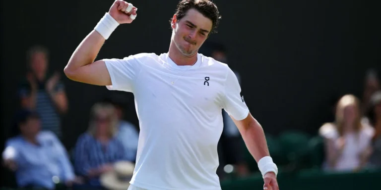 João Fonseca conquista segunda vitória no Torneio de Wimbledon