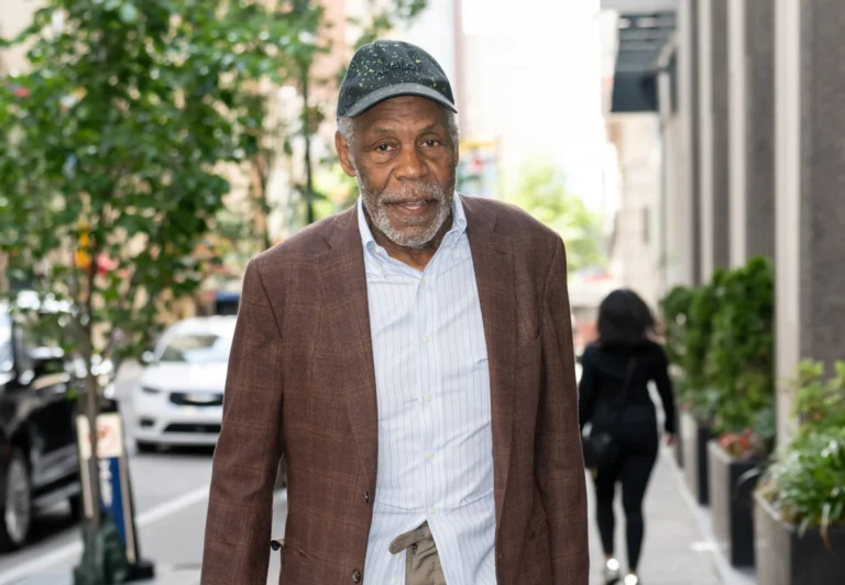 Moda e Estilo: Danny Glover aos 79 anos fala sobre Alzheimer