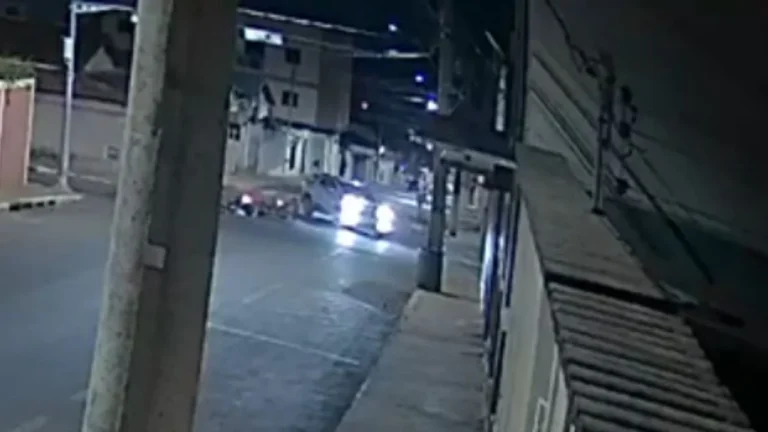 Motociclista sem CNH fica ferido após colisão com carro em Rio Paranaíba